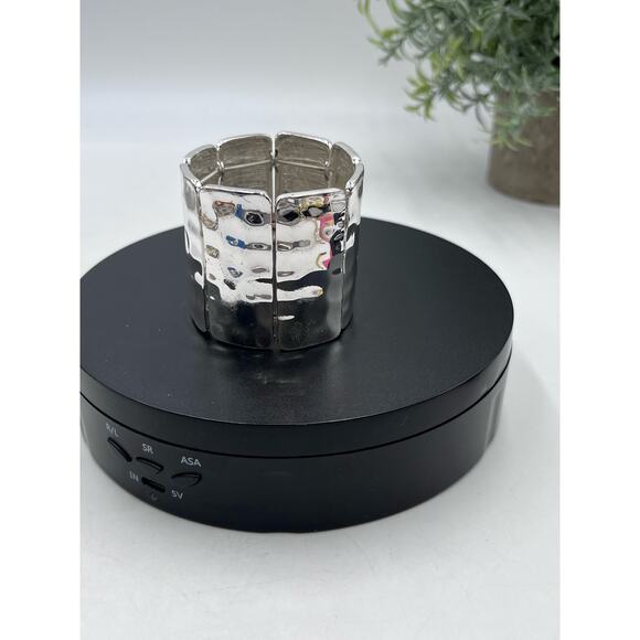 RLM Soho Signed Designer Hammered Silver Tone Stretch Bracelet - Picture 6 of 10